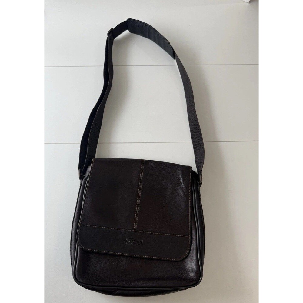 Kenneth Cole Reaction Brown Black Tablet/Messenger Crossbody Bag Leather Unisex